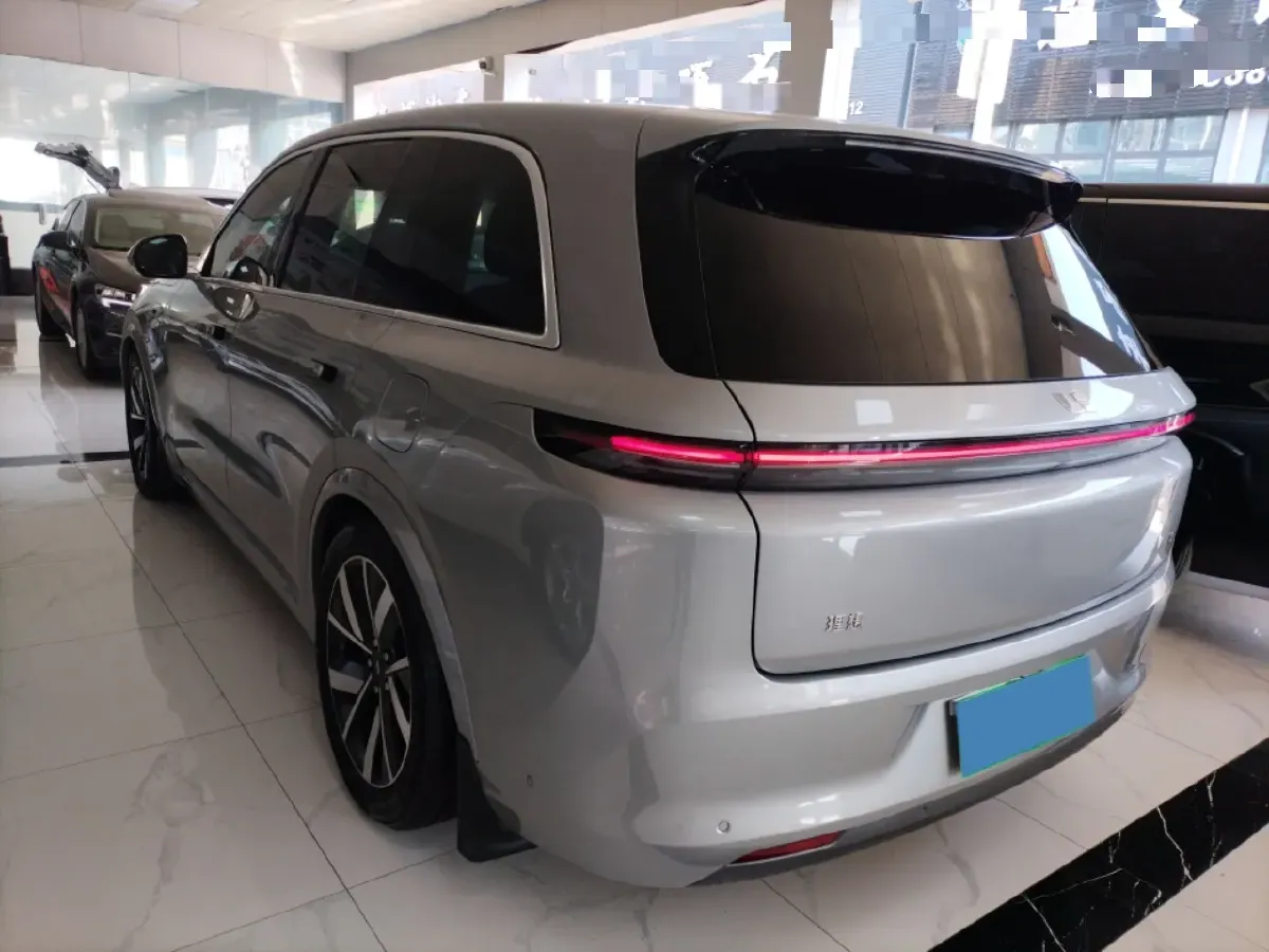 2023 Li L8 Range Extended 154HP REEV 40.9KWH,autocango,china used car exporter,china ev exporter,chinese used car exporter,chinese used ev exporter