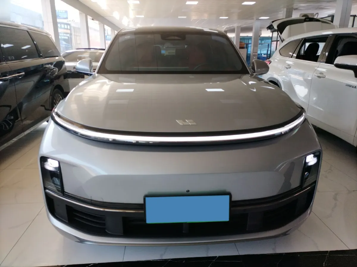 2023 Li L8 Range Extended 154HP REEV 40.9KWH,autocango,china used car exporter,china ev exporter,chinese used car exporter,chinese used ev exporter