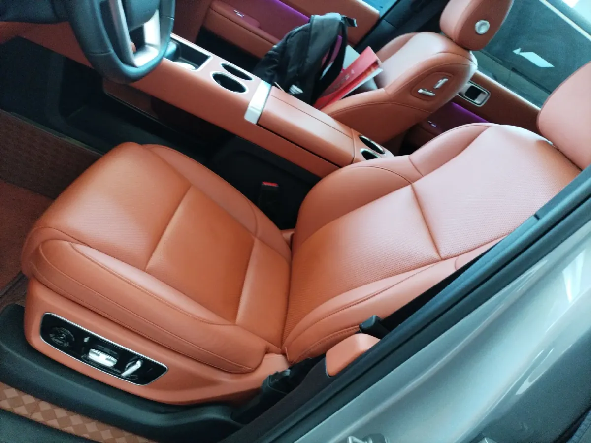 2023 Li L8 Range Extended 154HP REEV 40.9KWH,autocango,china used car exporter,china ev exporter,chinese used car exporter,chinese used ev exporter