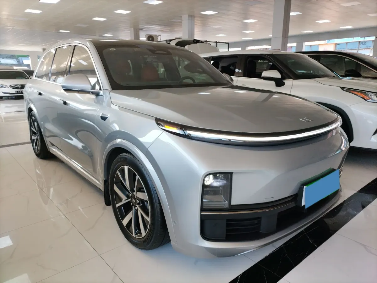 2023 Li L8 Range Extended 154HP REEV 40.9KWH,autocango,china used car exporter,china ev exporter,chinese used car exporter,chinese used ev exporter