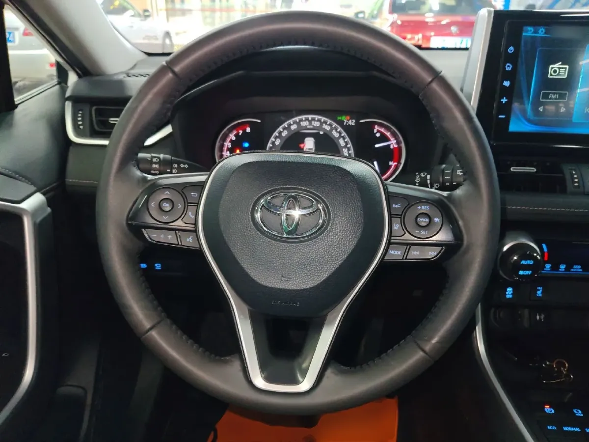 2020 Toyota RAV4 2.0L 171HP L4 CVT,autocango,china used car exporter,china ev exporter,chinese used car exporter,chinese used ev exporter