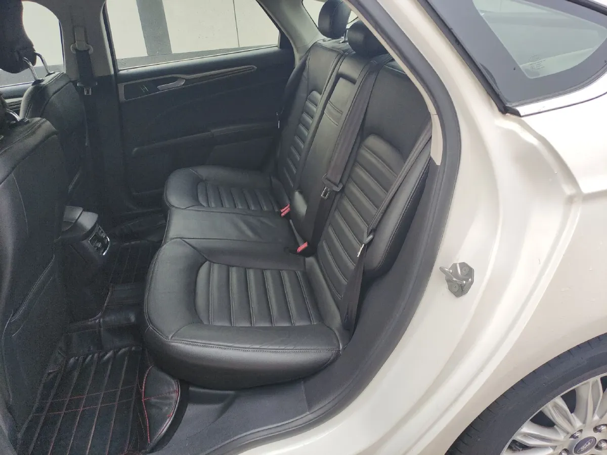 2013 Ford Mondeo 2.0T 203HP L4 6AT,autocango,china used car exporter,china ev exporter,chinese used car exporter,chinese used ev exporter