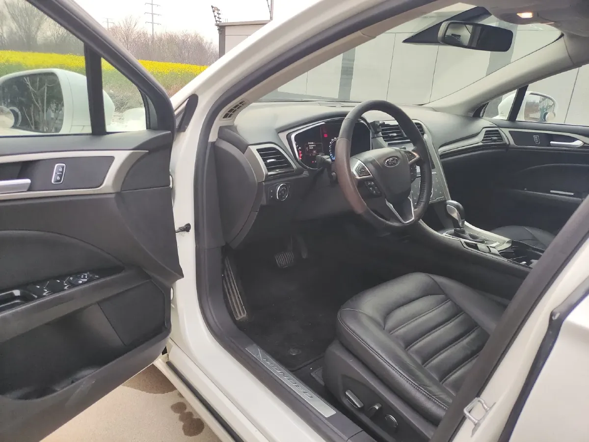 2013 Ford Mondeo 2.0T 203HP L4 6AT,autocango,china used car exporter,china ev exporter,chinese used car exporter,chinese used ev exporter