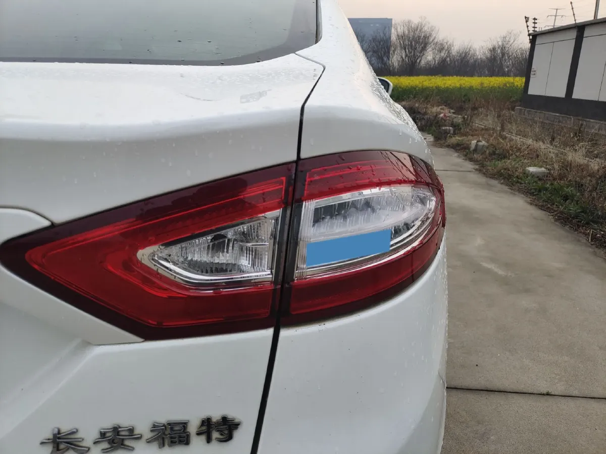 2013 Ford Mondeo 2.0T 203HP L4 6AT,autocango,china used car exporter,china ev exporter,chinese used car exporter,chinese used ev exporter