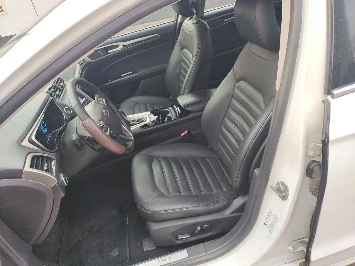 2013 Ford Mondeo 2.0T 203HP L4 6AT,autocango,china used car exporter,china ev exporter,chinese used car exporter,chinese used ev exporter