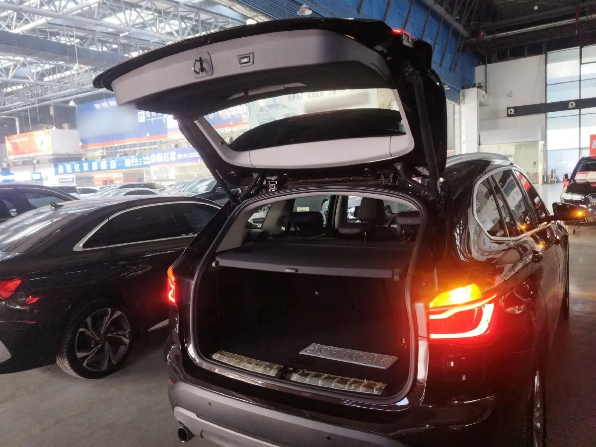 2018 BMW X1 2.0T 192HP L4 8AT,autocango,china used car exporter,china ev exporter,chinese used car exporter,chinese used ev exporter