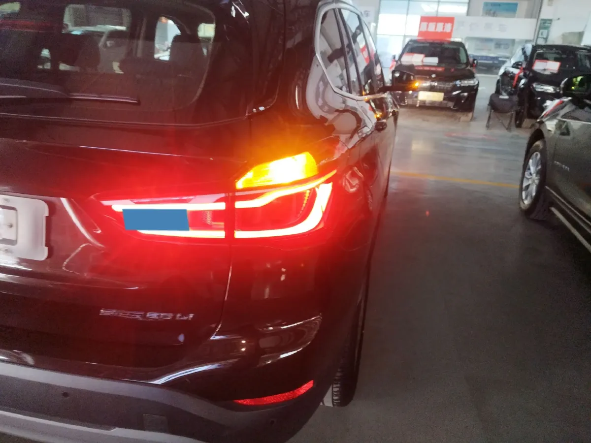 2018 BMW X1 2.0T 192HP L4 8AT,autocango,china used car exporter,china ev exporter,chinese used car exporter,chinese used ev exporter