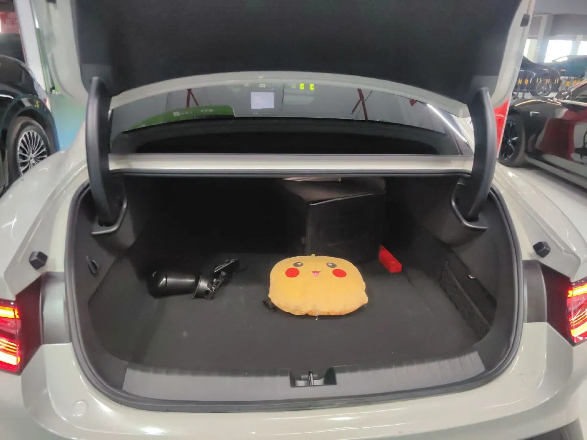 2024 MI SU7 BEV 73.6KWH,autocango,china used car exporter,china ev exporter,chinese used car exporter,chinese used ev exporter