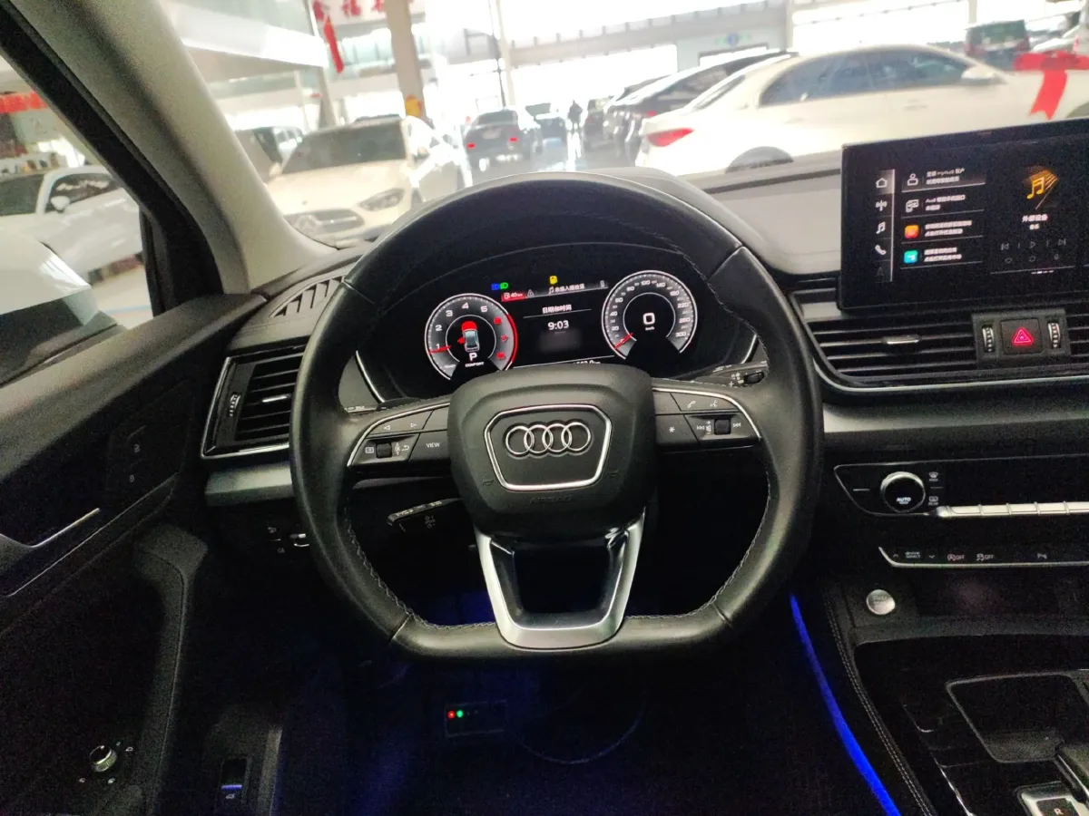 2022 Audi Q5L 2.0T 190HP L4 7DCT,autocango,china used car exporter,china ev exporter,chinese used car exporter,chinese used ev exporter