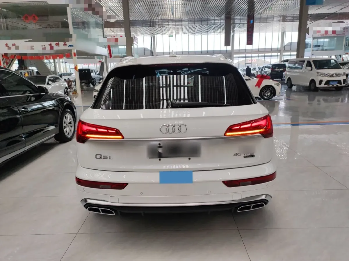 2022 Audi Q5L 2.0T 190HP L4 7DCT,autocango,china used car exporter,china ev exporter,chinese used car exporter,chinese used ev exporter
