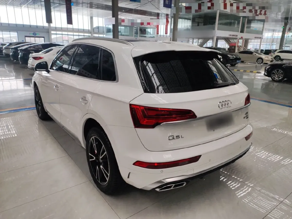 2022 Audi Q5L 2.0T 190HP L4 7DCT,autocango,china used car exporter,china ev exporter,chinese used car exporter,chinese used ev exporter