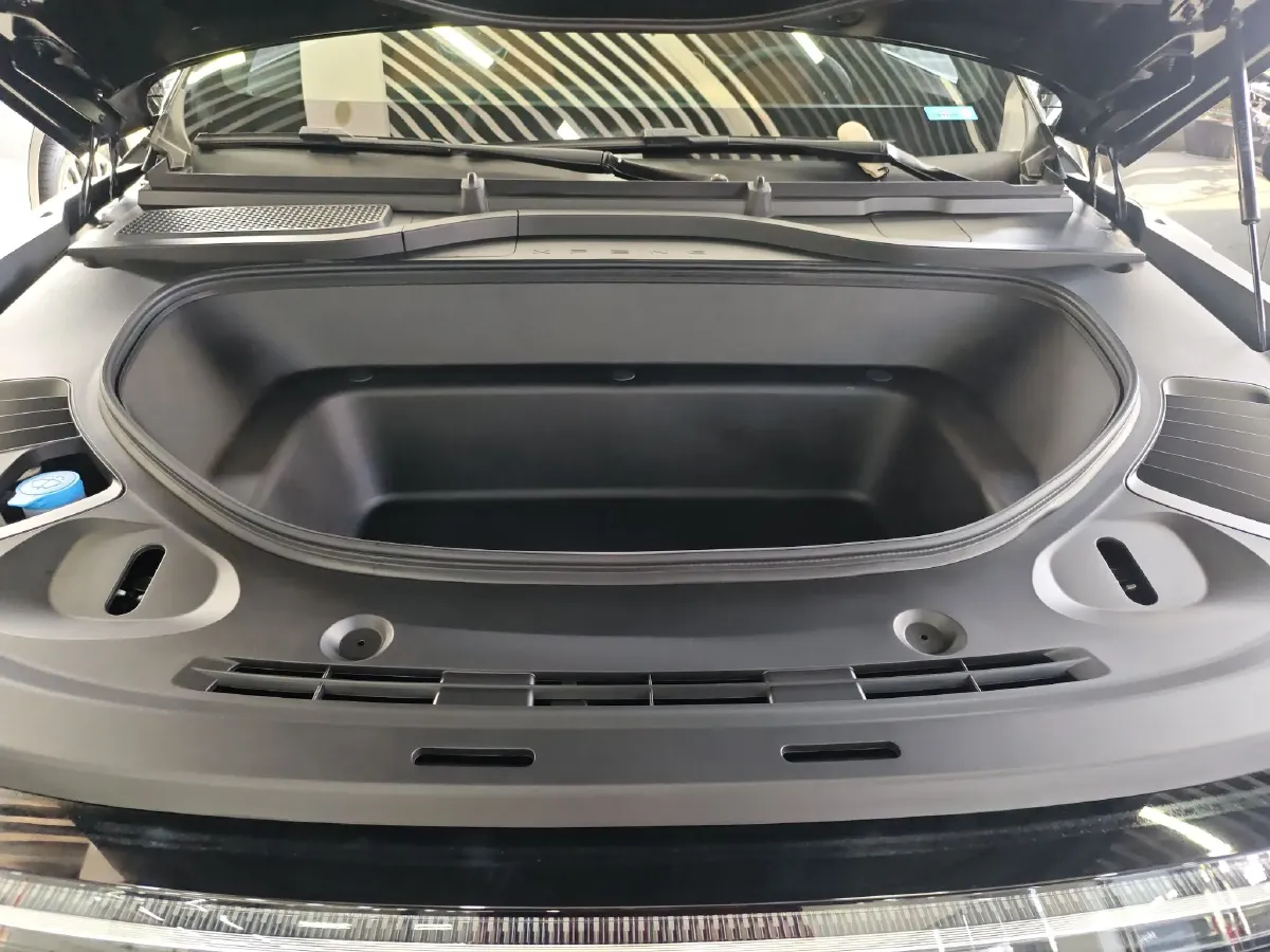 2024 Xpeng G9 BEV 78.2KWH,autocango,china used car exporter,china ev exporter,chinese used car exporter,chinese used ev exporter