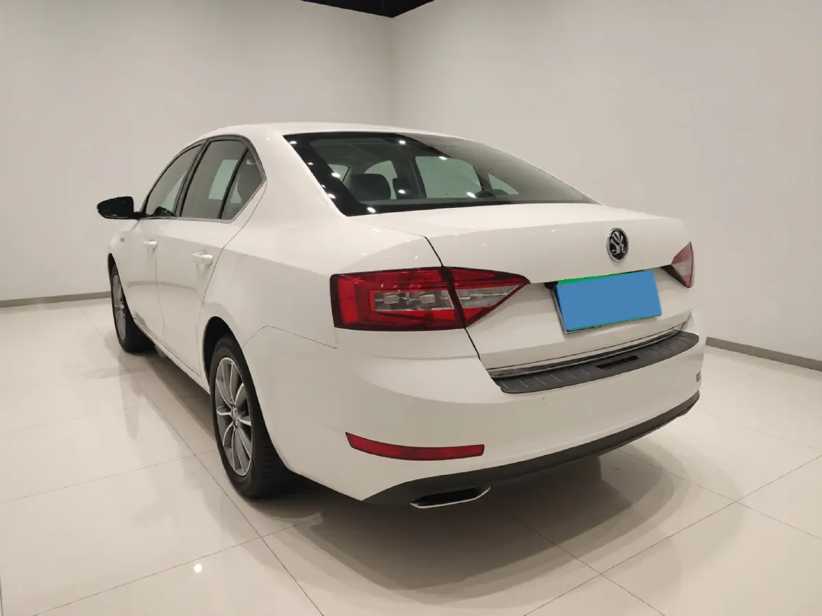 2019 Skoda Octavia 1.5L 116HP L4 6AT,autocango,china used car exporter,china ev exporter,chinese used car exporter,chinese used ev exporter