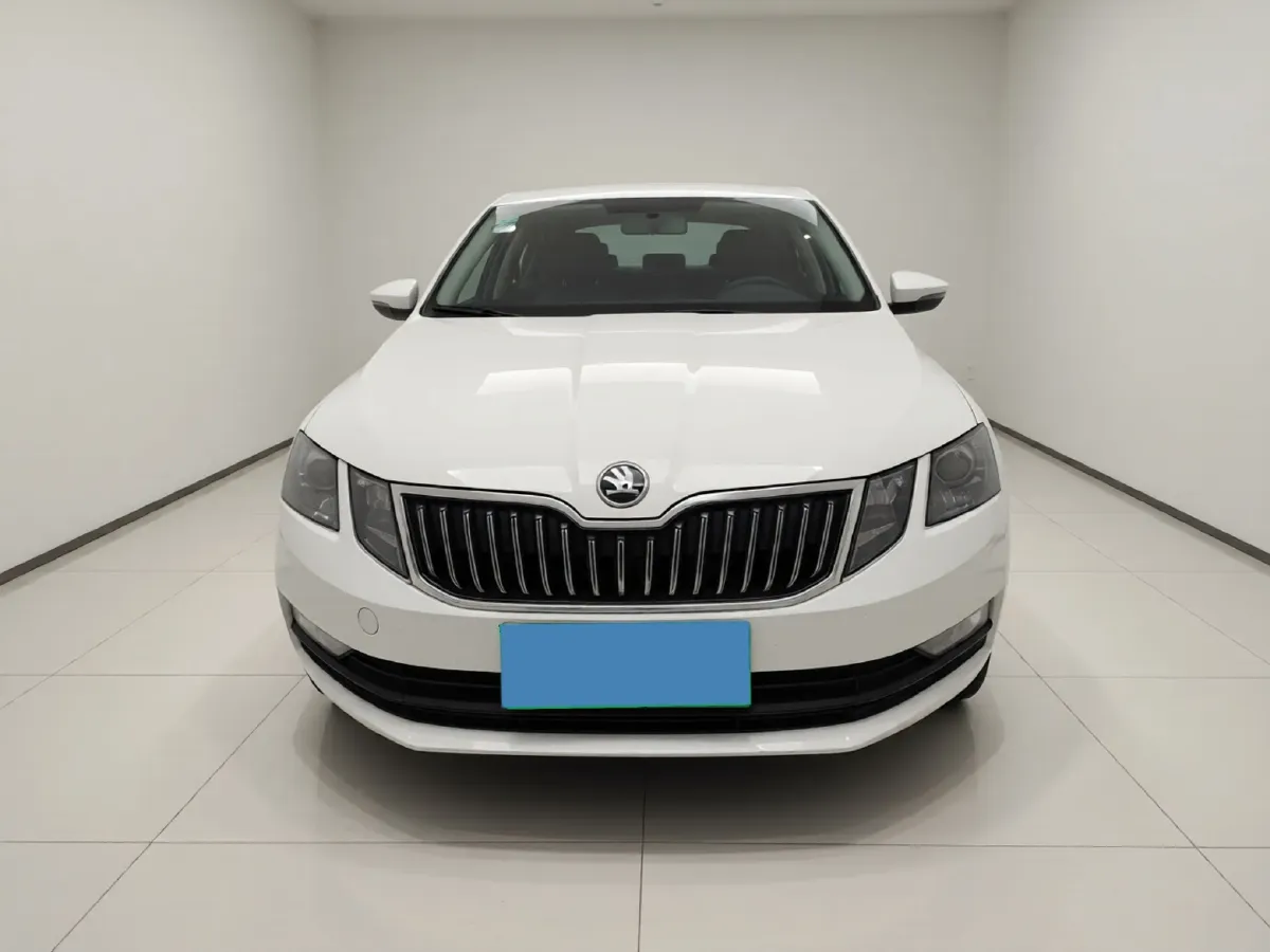 2019 Skoda Octavia 1.5L 116HP L4 6AT,autocango,china used car exporter,china ev exporter,chinese used car exporter,chinese used ev exporter
