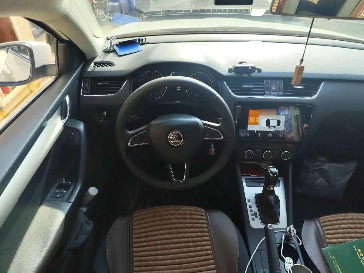 2019 Skoda Octavia 1.5L 116HP L4 6AT,autocango,china used car exporter,china ev exporter,chinese used car exporter,chinese used ev exporter