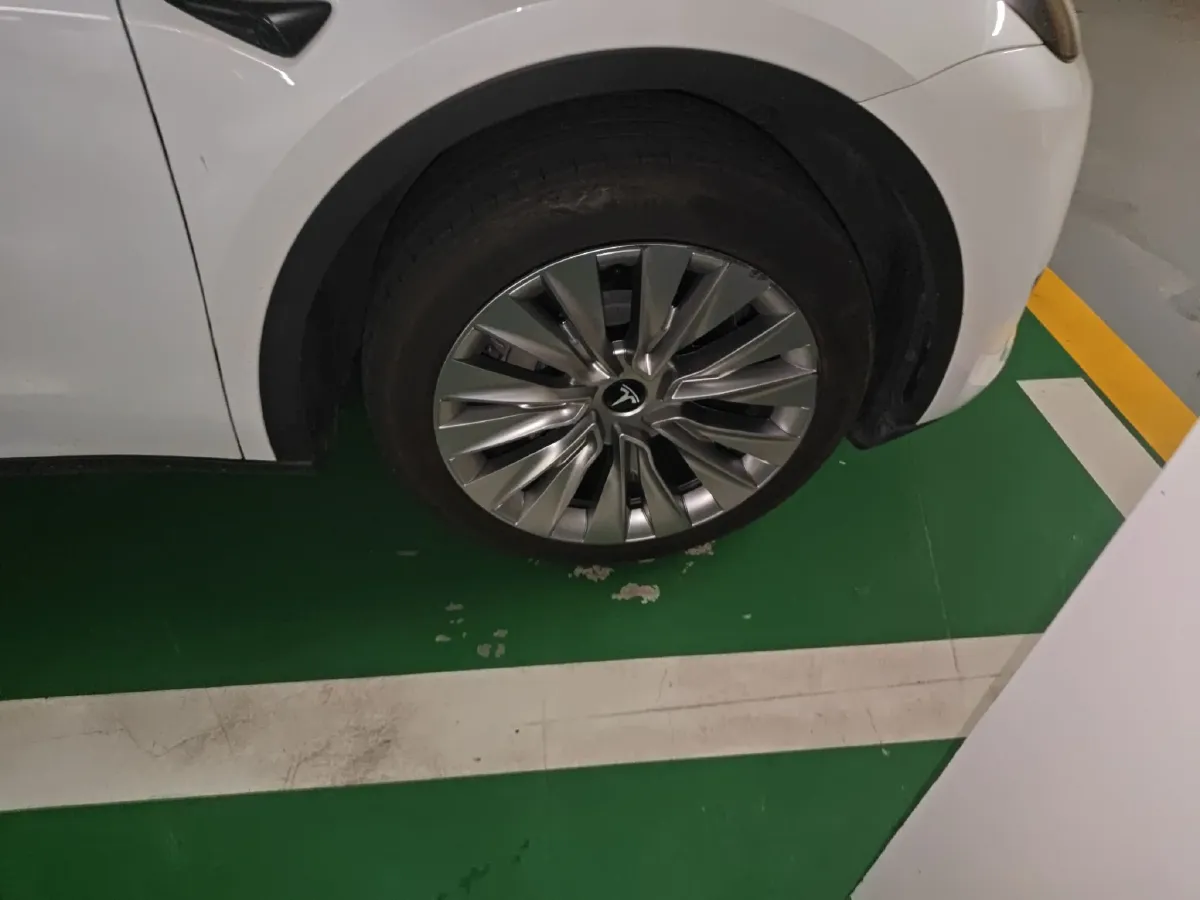 2024 Tesla Model Y BEV 60KWH,autocango,china used car exporter,china ev exporter,chinese used car exporter,chinese used ev exporter