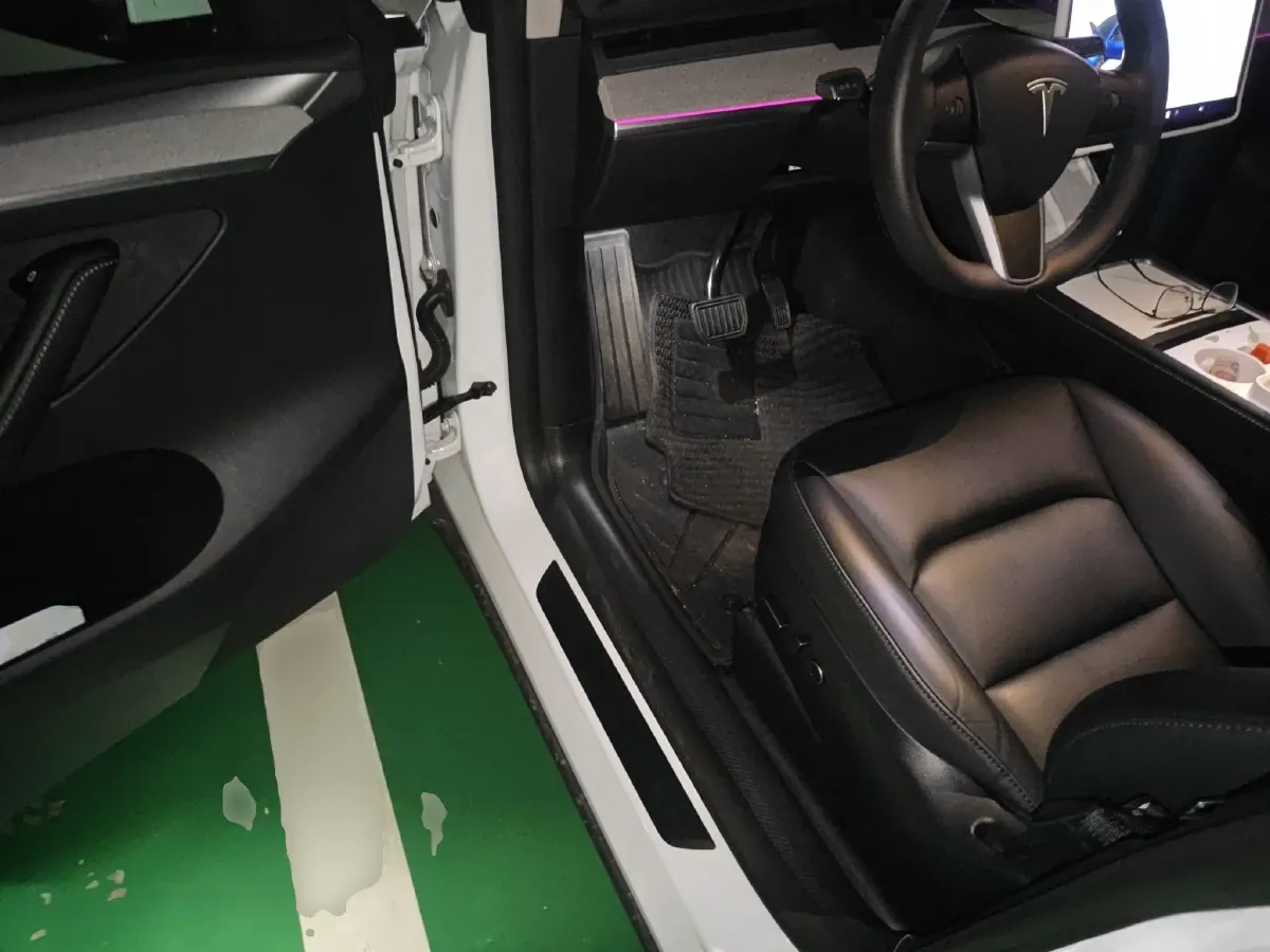 2024 Tesla Model Y BEV 60KWH,autocango,china used car exporter,china ev exporter,chinese used car exporter,chinese used ev exporter