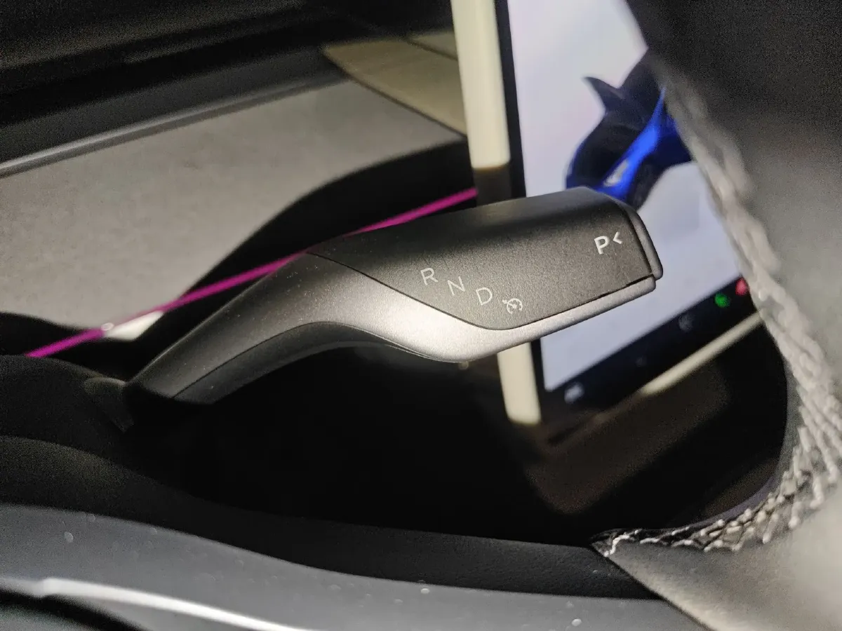 2024 Tesla Model Y BEV 60KWH,autocango,china used car exporter,china ev exporter,chinese used car exporter,chinese used ev exporter