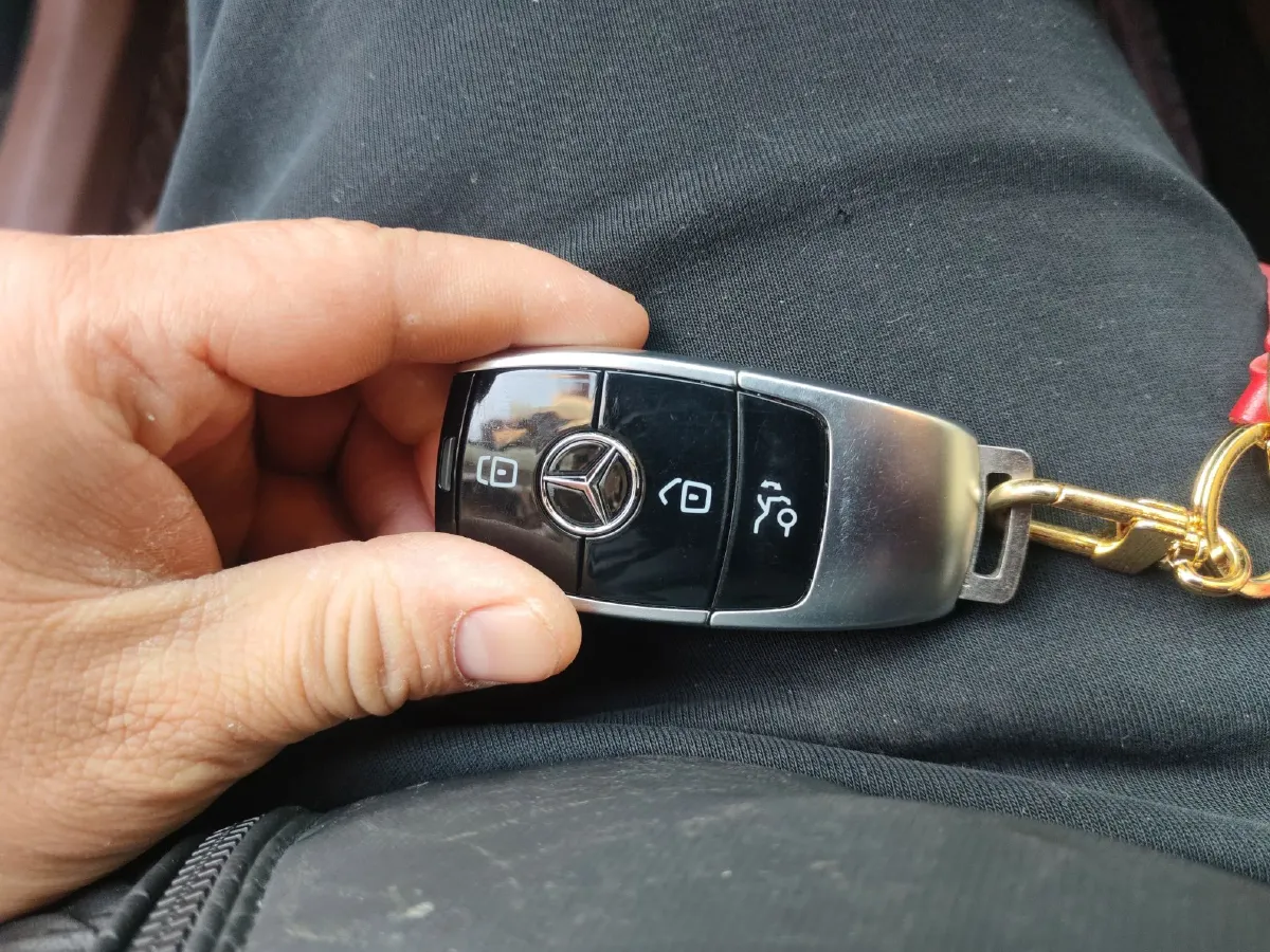 2021 Mercedes-Benz E Class 2.0T 258HP L4 9AT,autocango,china used car exporter,china ev exporter,chinese used car exporter,chinese used ev exporter