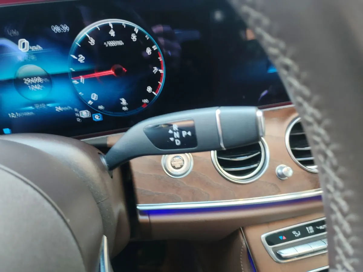 2021 Mercedes-Benz E Class 2.0T 258HP L4 9AT,autocango,china used car exporter,china ev exporter,chinese used car exporter,chinese used ev exporter