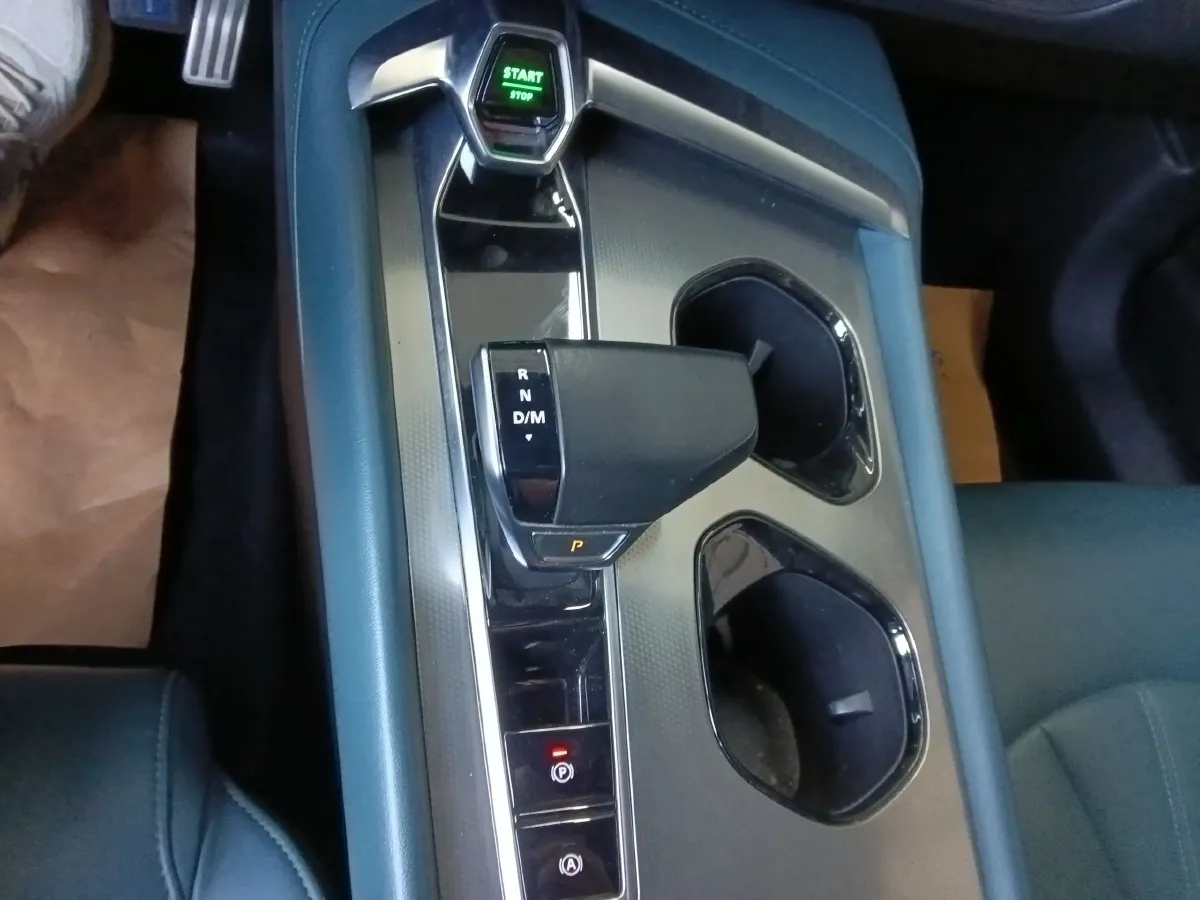 2023 MG 7 2.0T 261HP L4 9AT,autocango,china used car exporter,china ev exporter,chinese used car exporter,chinese used ev exporter