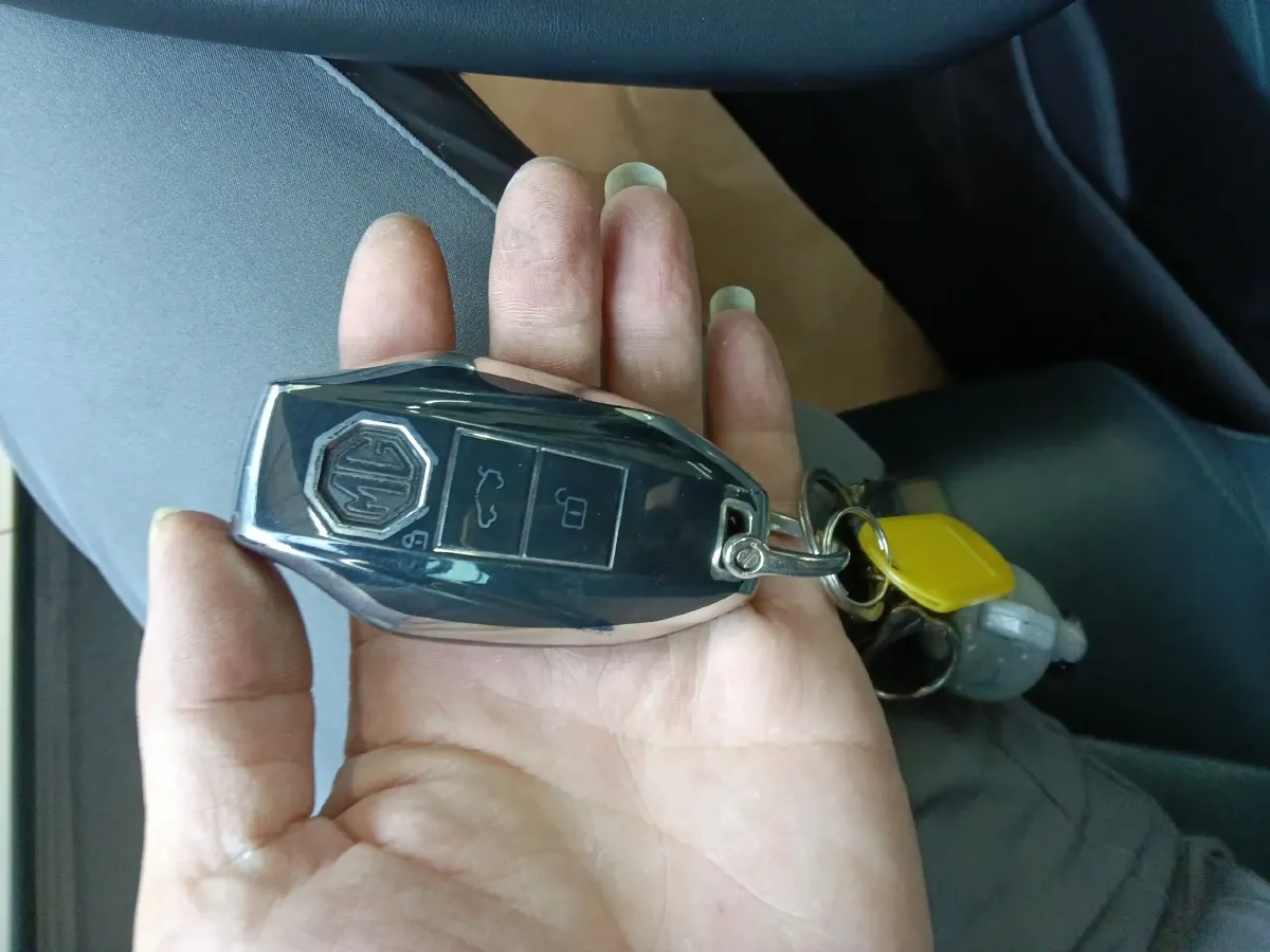 2023 MG 7 2.0T 261HP L4 9AT,autocango,china used car exporter,china ev exporter,chinese used car exporter,chinese used ev exporter