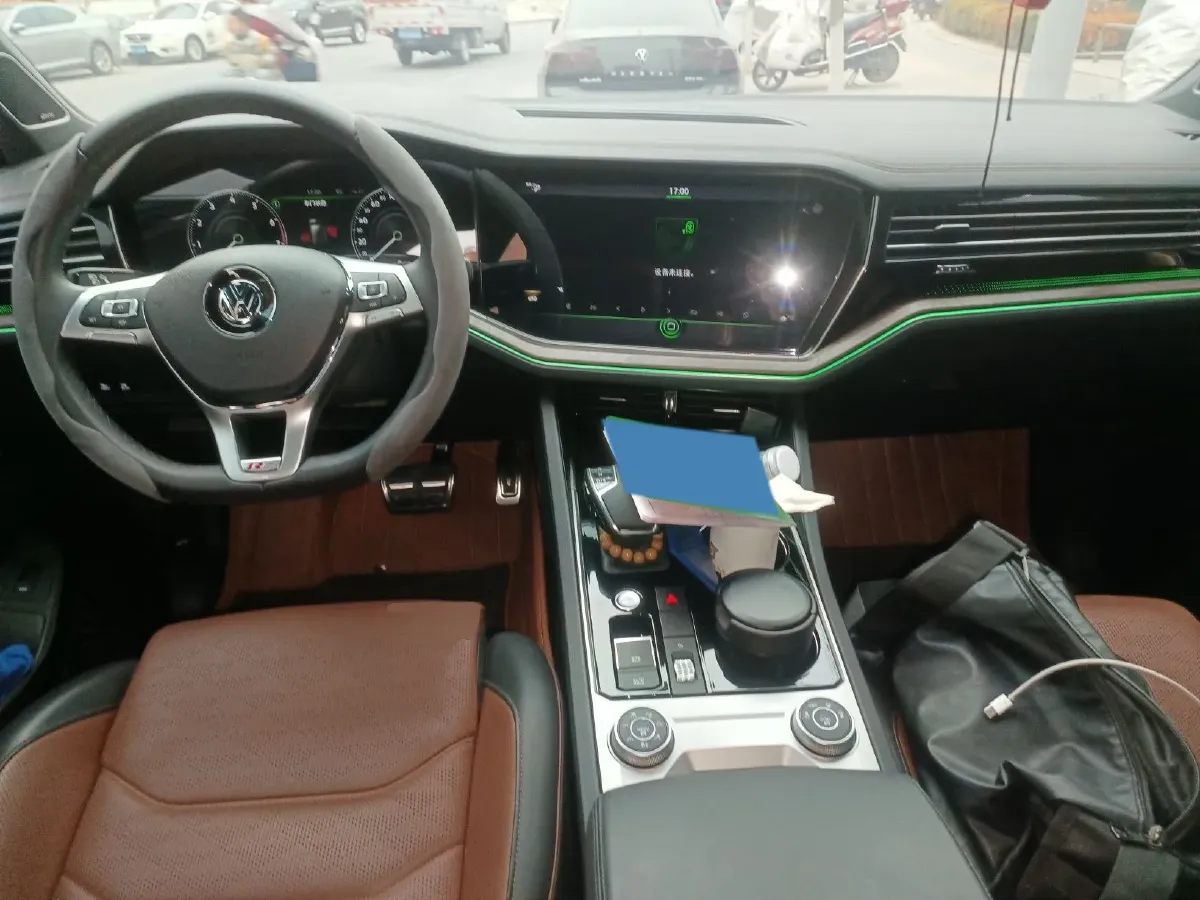 2019 Volkswagen Touareg 3.0T 340HP V6 8AT,autocango,china used car exporter,china ev exporter,chinese used car exporter,chinese used ev exporter
