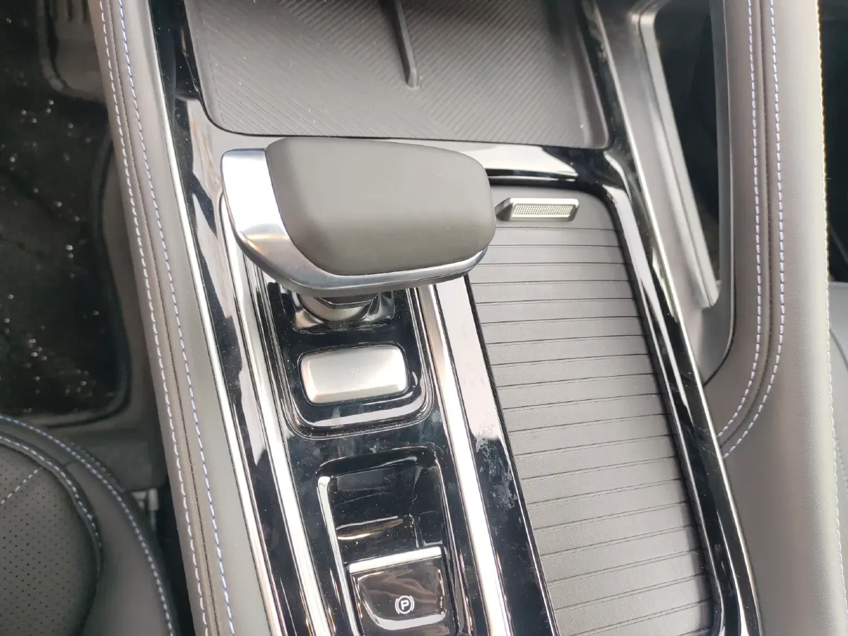 2026 Geely Preface 1.5T 181HP L4 7DCT,autocango,china used car exporter,china ev exporter,chinese used car exporter,chinese used ev exporter