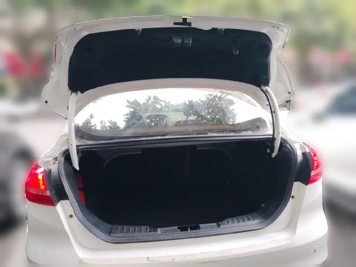 2017 Ford Focus 1.6L 125HP L4 6DCT,autocango,china used car exporter,china ev exporter,chinese used car exporter,chinese used ev exporter