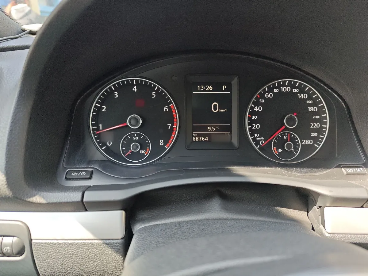 2011 Volkswagen Scirocco 2.0T 211HP L4 6DCT,autocango,china used car exporter,china ev exporter,chinese used car exporter,chinese used ev exporter