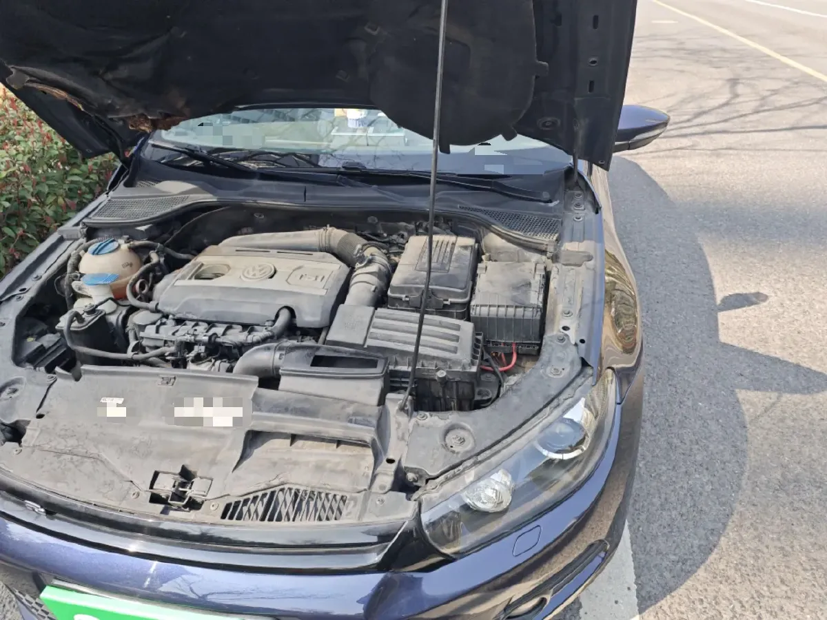 2011 Volkswagen Scirocco 2.0T 211HP L4 6DCT,autocango,china used car exporter,china ev exporter,chinese used car exporter,chinese used ev exporter