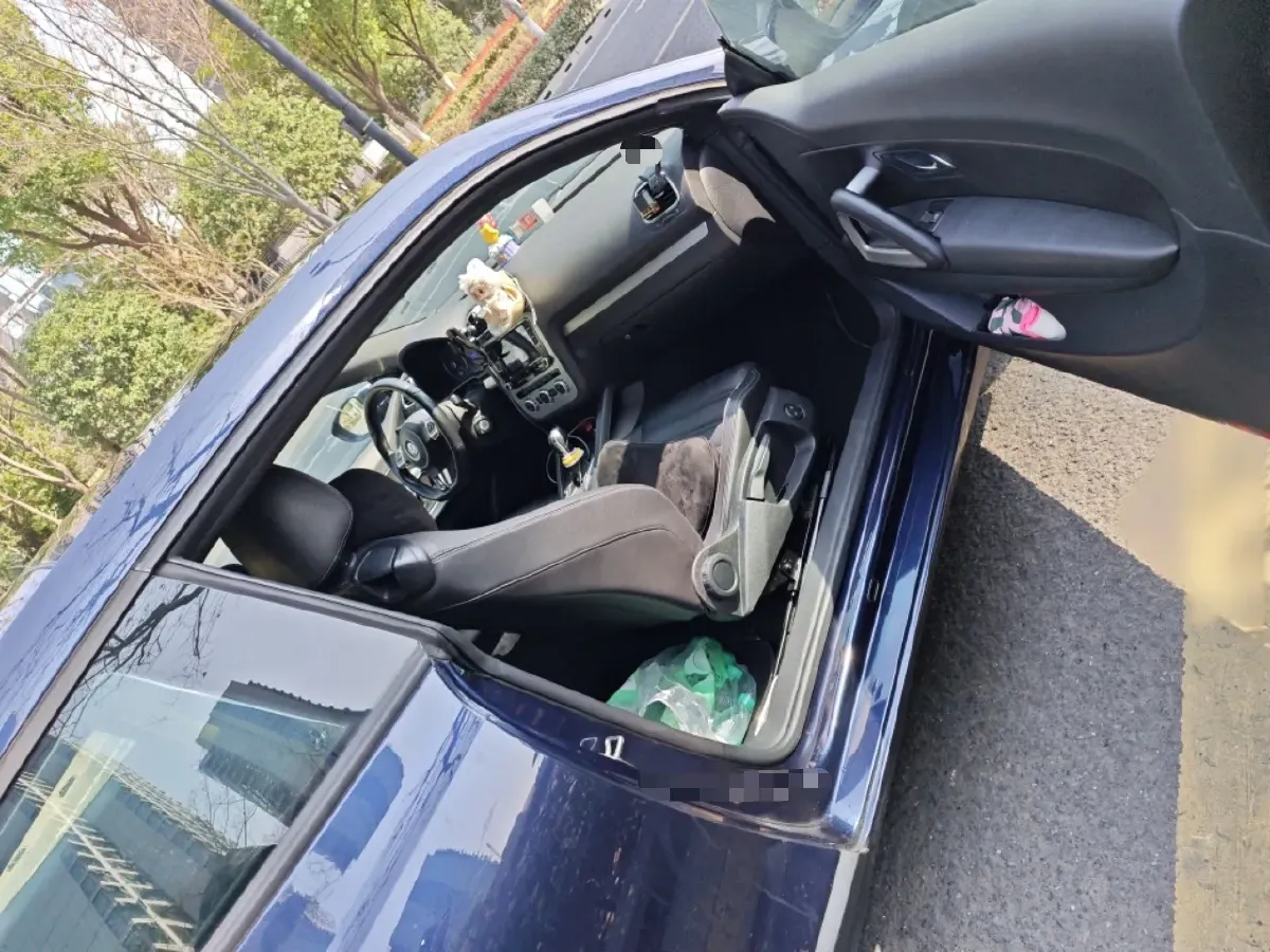 2011 Volkswagen Scirocco 2.0T 211HP L4 6DCT,autocango,china used car exporter,china ev exporter,chinese used car exporter,chinese used ev exporter