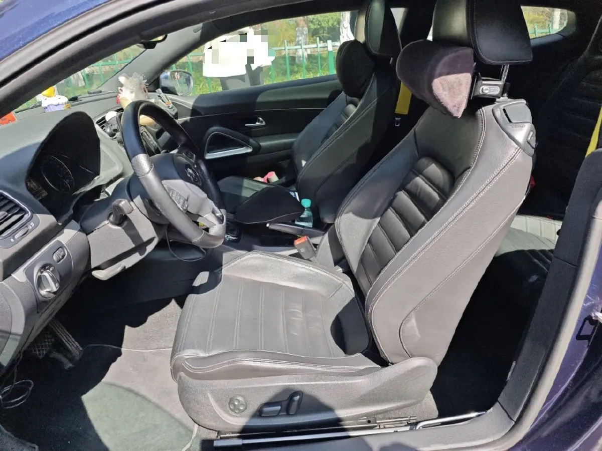 2011 Volkswagen Scirocco 2.0T 211HP L4 6DCT,autocango,china used car exporter,china ev exporter,chinese used car exporter,chinese used ev exporter