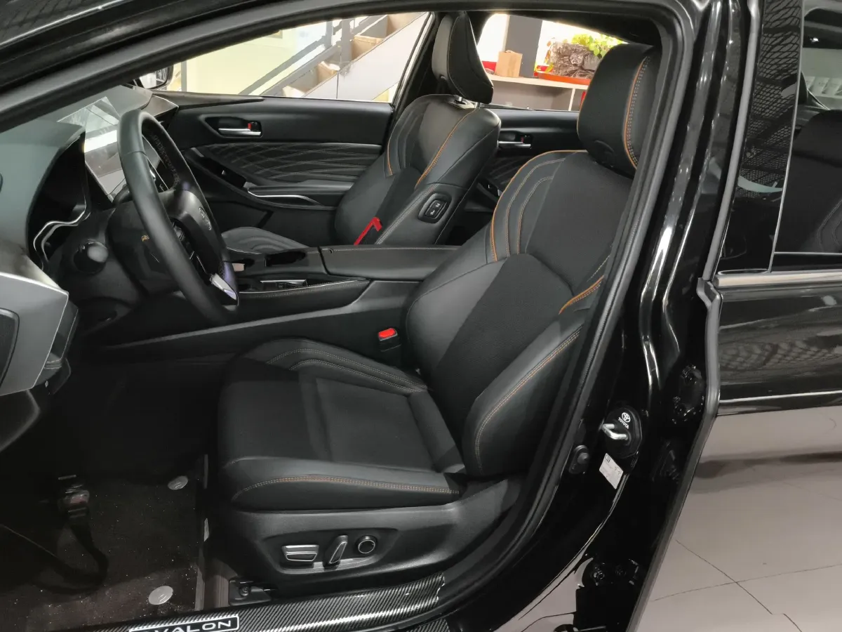 2024 Toyota Avalon 2.0L 152HP L4 E-CVT Hybrid,autocango,china used car exporter,china ev exporter,chinese used car exporter,chinese used ev exporter