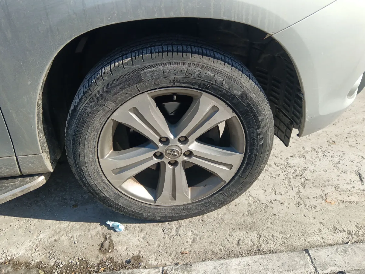 2009 Toyota Highlander 2.7L 190HP L4 6AT,autocango,china used car exporter,china ev exporter,chinese used car exporter,chinese used ev exporter