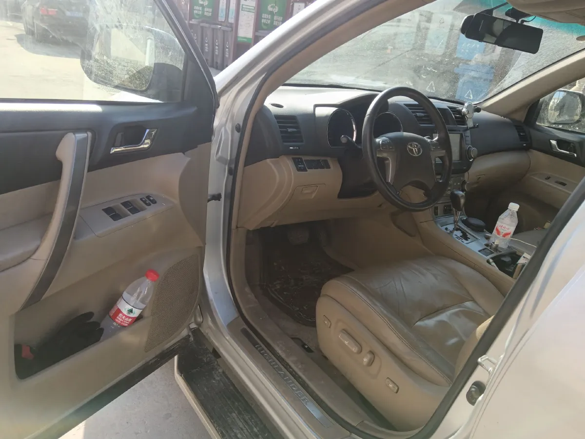 2009 Toyota Highlander 2.7L 190HP L4 6AT,autocango,china used car exporter,china ev exporter,chinese used car exporter,chinese used ev exporter