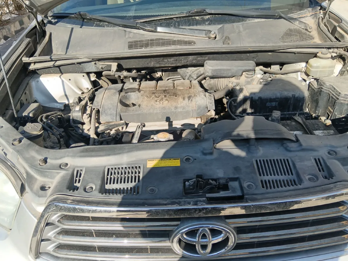 2009 Toyota Highlander 2.7L 190HP L4 6AT,autocango,china used car exporter,china ev exporter,chinese used car exporter,chinese used ev exporter