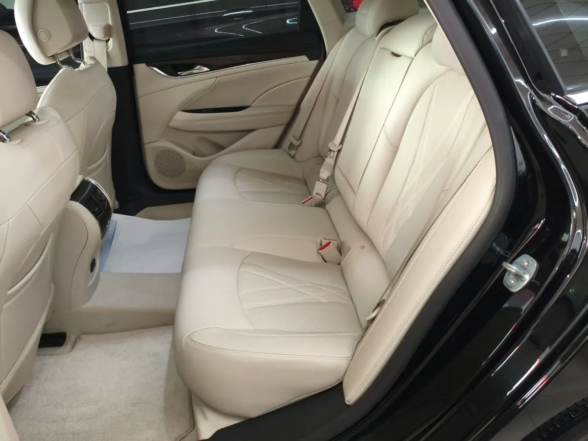 2022 HongQi HS7 2.0T 252HP L4 7DCT,autocango,china used car exporter,china ev exporter,chinese used car exporter,chinese used ev exporter