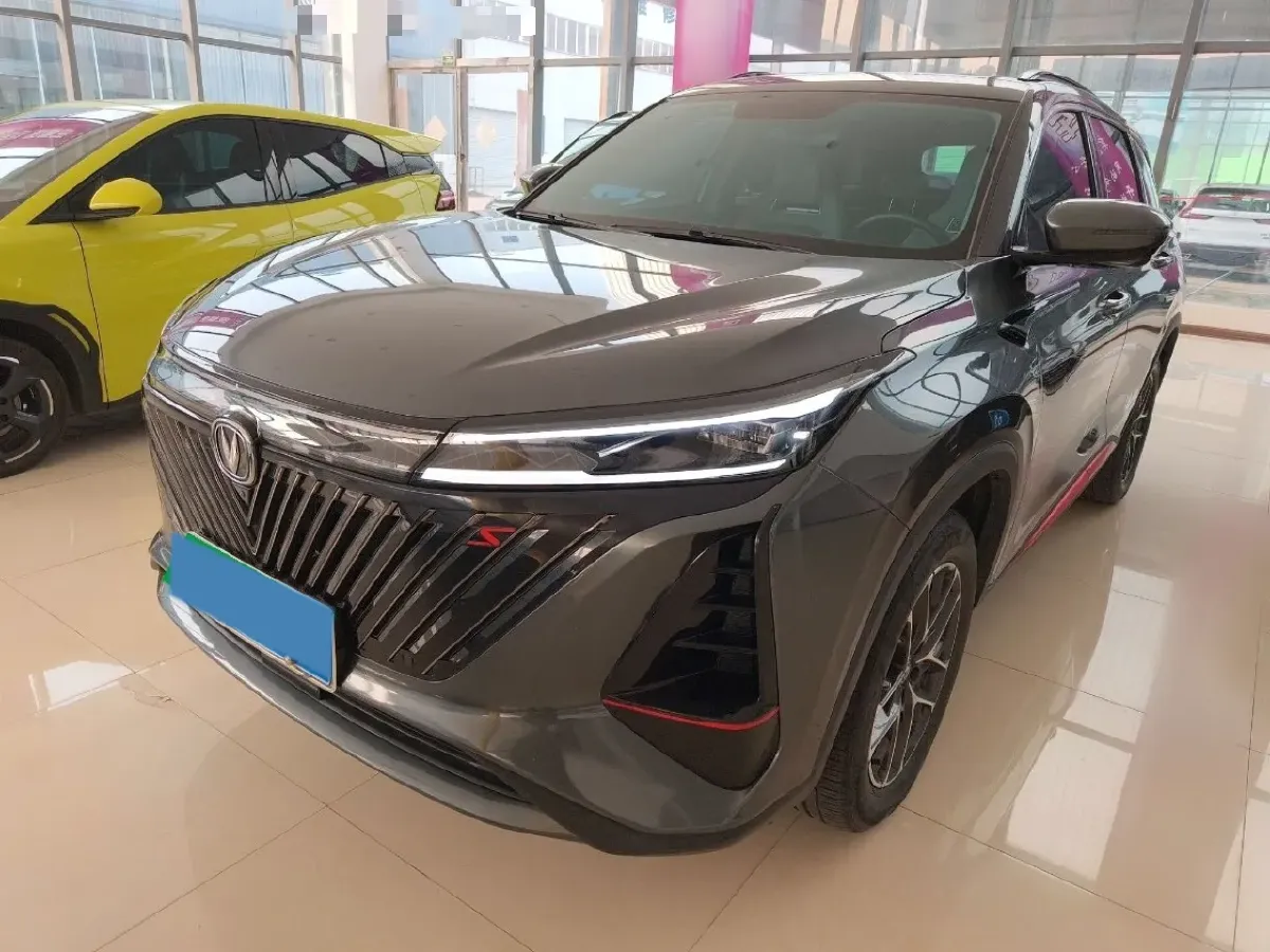 2022 ChangAn CS75 Plus 2.0T 233HP L4 8AT,autocango,china used car exporter,china ev exporter,chinese used car exporter,chinese used ev exporter