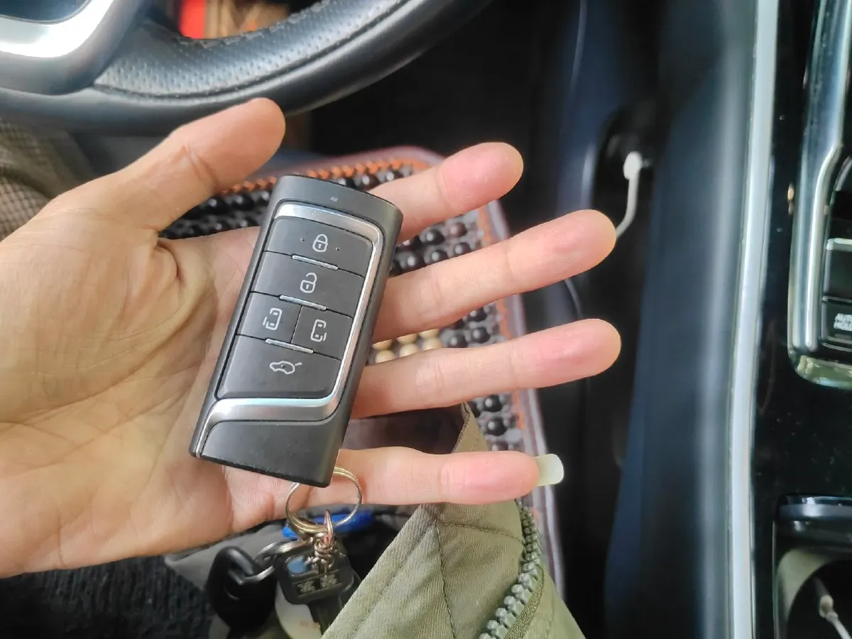 2021 GAC Trumpchi M8 2.0T 252HP L4 8AT,autocango,china used car exporter,china ev exporter,chinese used car exporter,chinese used ev exporter