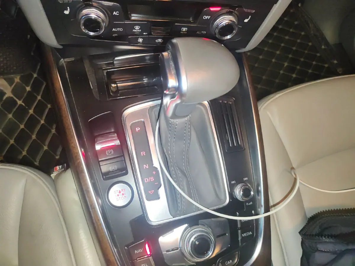 2013 Audi Q5 2.0T 211HP L4 8AT,autocango,china used car exporter,china ev exporter,chinese used car exporter,chinese used ev exporter