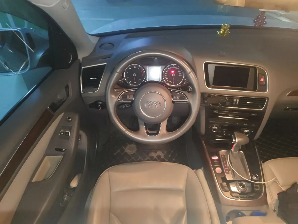 2013 Audi Q5 2.0T 211HP L4 8AT,autocango,china used car exporter,china ev exporter,chinese used car exporter,chinese used ev exporter