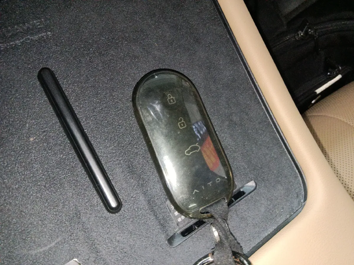 2024 AITO AITO M7 1.5T 152HP L4 REEV 40KWH,autocango,china used car exporter,china ev exporter,chinese used car exporter,chinese used ev exporter