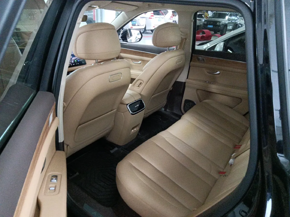 2024 AITO AITO M7 1.5T 152HP L4 REEV 40KWH,autocango,china used car exporter,china ev exporter,chinese used car exporter,chinese used ev exporter