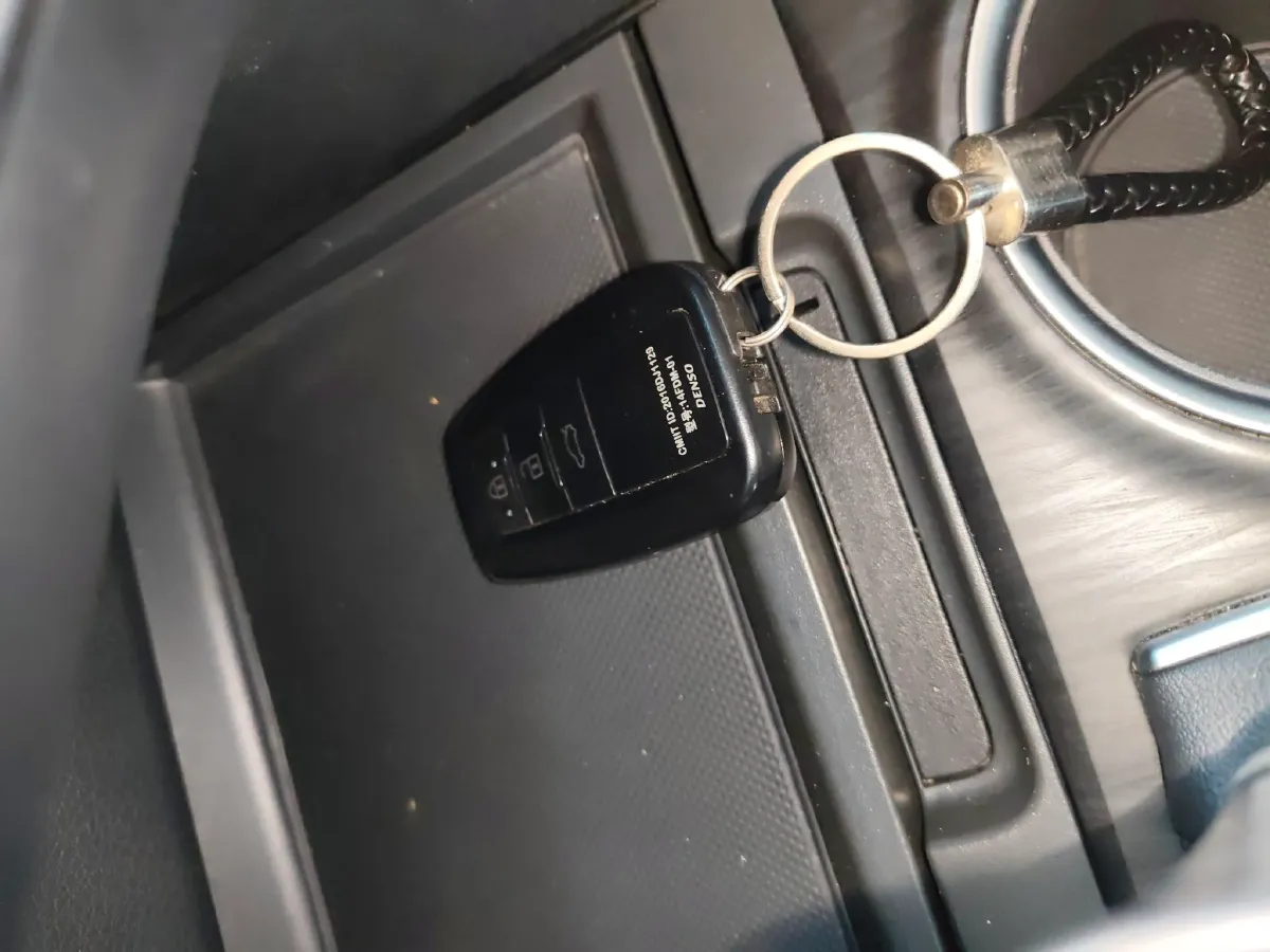 2022 Toyota Camry 2.0L 178HP L4 CVT,autocango,china used car exporter,china ev exporter,chinese used car exporter,chinese used ev exporter