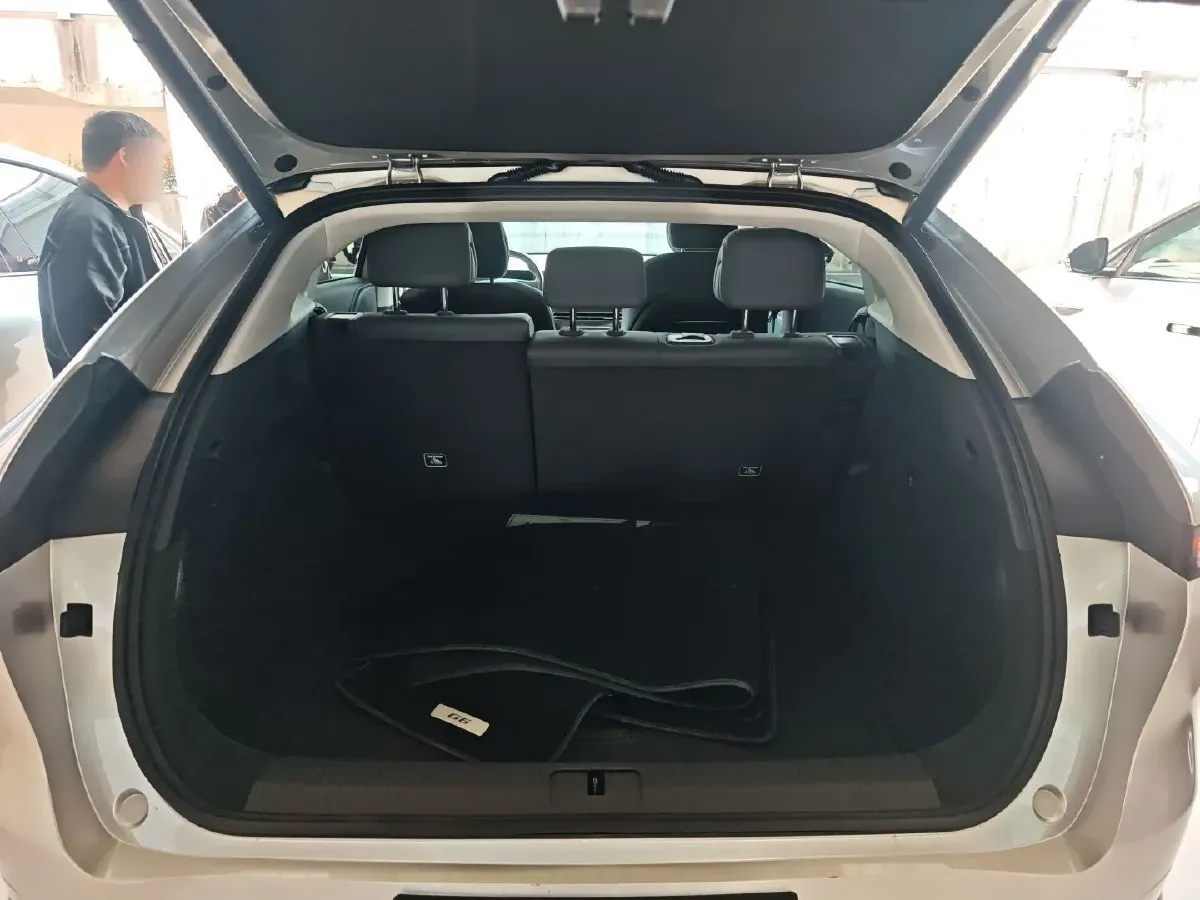 2025 Xpeng G6 BEV 68.5KWH,autocango,china used car exporter,china ev exporter,chinese used car exporter,chinese used ev exporter