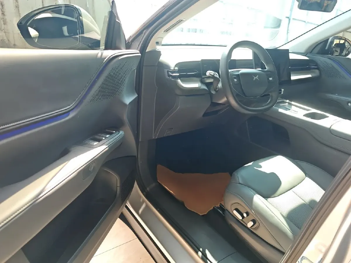 2025 Xpeng G6 BEV 68.5KWH,autocango,china used car exporter,china ev exporter,chinese used car exporter,chinese used ev exporter