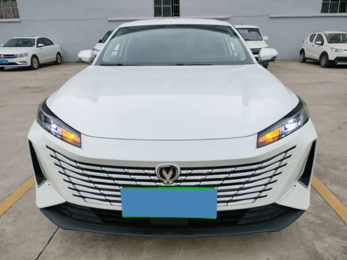 2024 ChangAn Eado 1.5T 170HP L4 7DCT,autocango,china used car exporter,china ev exporter,chinese used car exporter,chinese used ev exporter