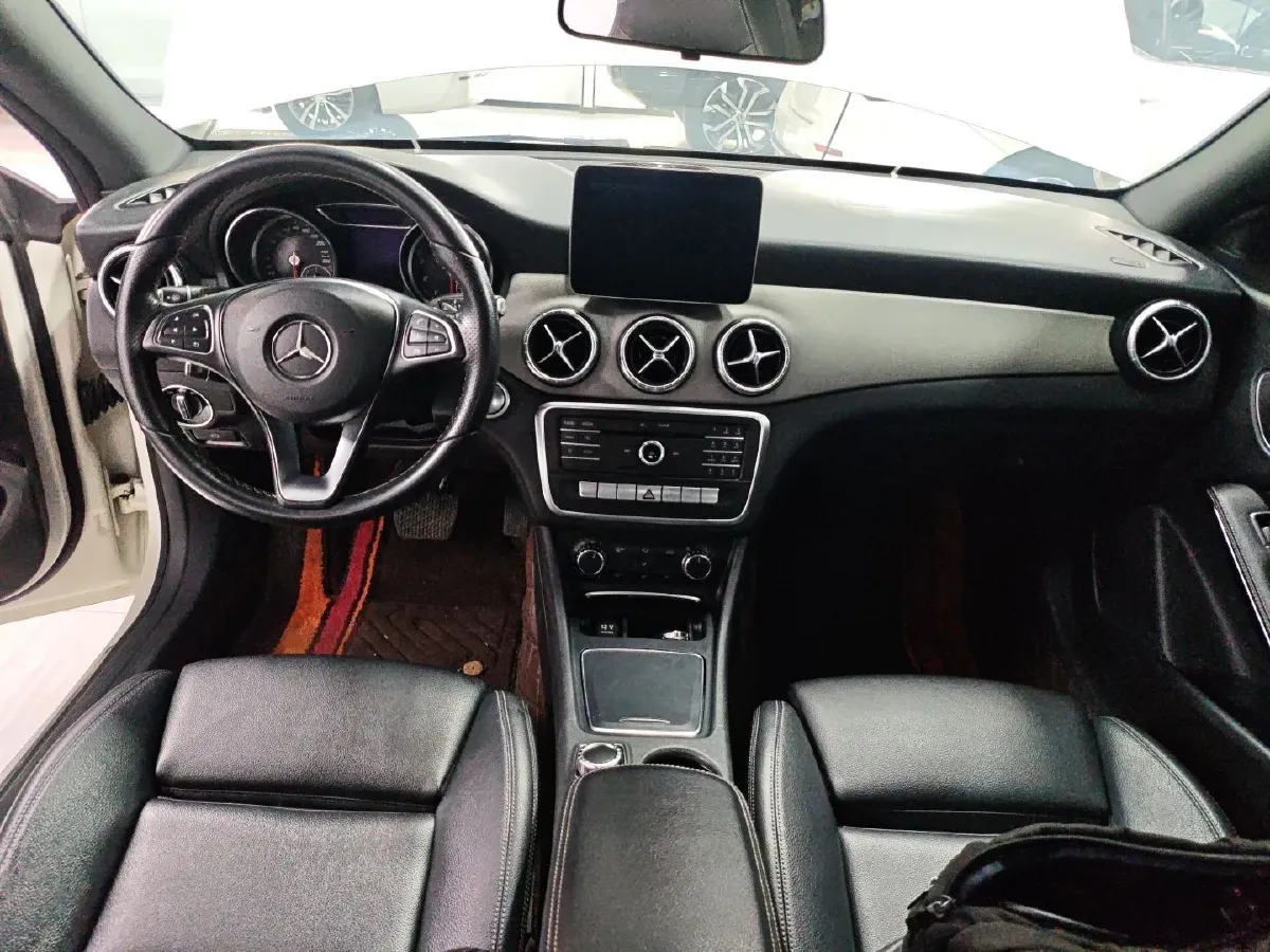 2017 Mercedes-Benz CLA Class 1.6T 156HP L4 7DCT,autocango,china used car exporter,china ev exporter,chinese used car exporter,chinese used ev exporter