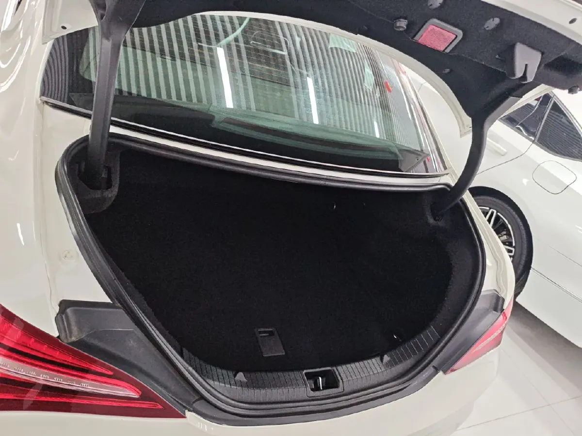 2017 Mercedes-Benz CLA Class 1.6T 156HP L4 7DCT,autocango,china used car exporter,china ev exporter,chinese used car exporter,chinese used ev exporter